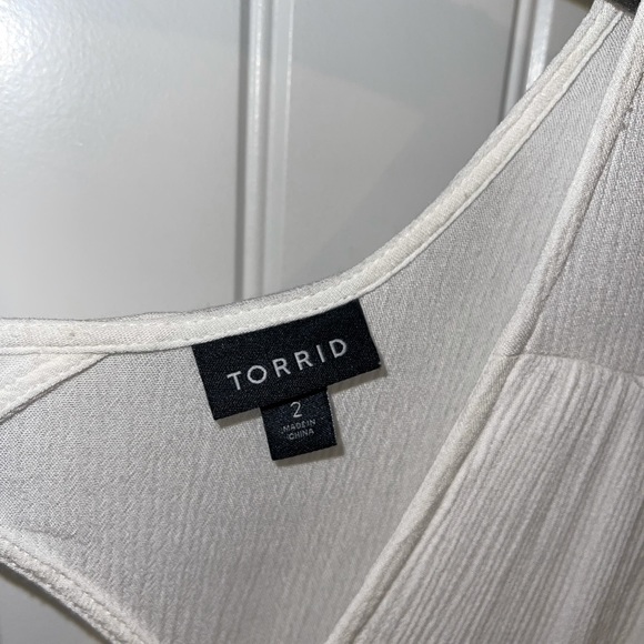 White Plus size dress from Torrid - Picture 2 of 4